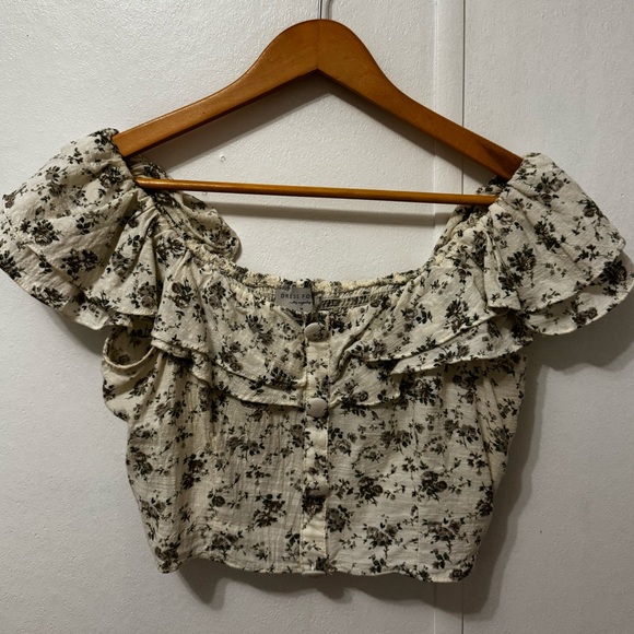 Cream White foral “cottage core” crop top - Picture 2 of 2
